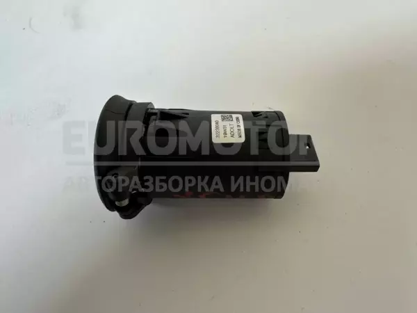 USB-разъем Volvo XC40 1.5 2017 32238040 it-10929 Бензин - 2