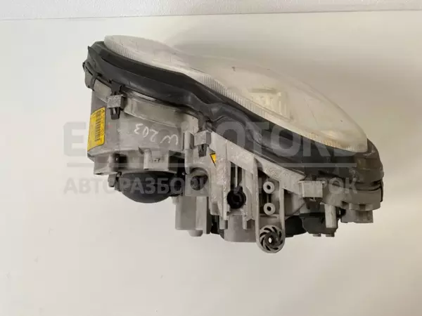 Правая ксеноновая фара Mercedes C-class 2.2cdi (W203) 2000-2007 A2038203861 it-10962 Дизель - 9