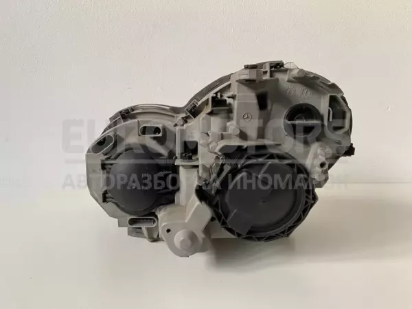 Правая ксеноновая фара Mercedes C-class 2.2cdi (W203) 2000-2007 A2038203861 it-10962 Дизель - 13