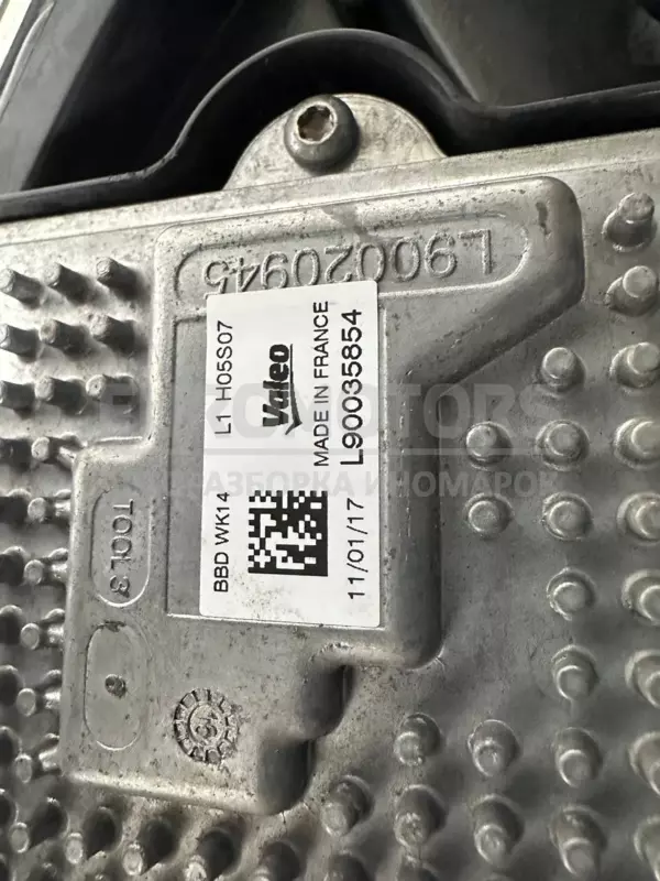 Правая биксеноновая светодиодная фара Jeep Grand Cherokee 3.0crd 2010 T77628B it-11123 Дизель - 19