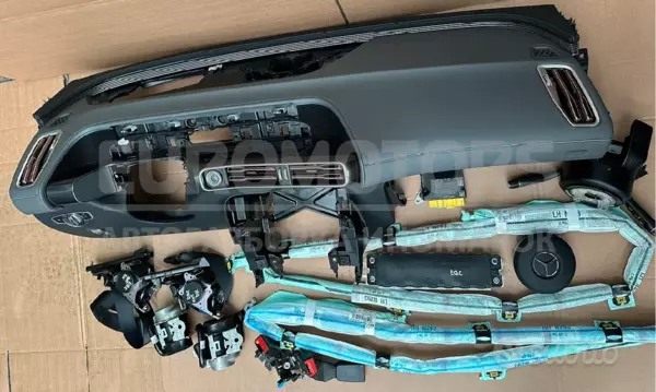 Повний комплект подушок безпеки + центральна панель приладів Mercedes EQC (N293) 2019-2023 it-10010 euromotors.com.ua
