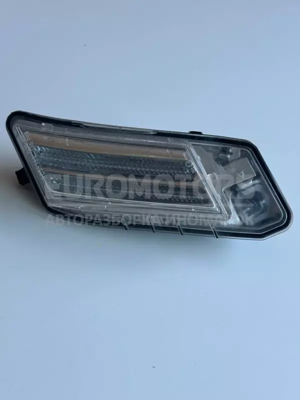Передний левый указатель поворота Volvo XC60 2.4tdi (Bi-turbo) 2008 31290873 it-10353 Дизель euromotors.com.ua