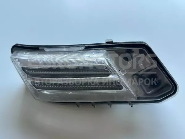 Передний левый указатель поворота Volvo XC60 2.4tdi (Bi-turbo) 2008 31290873 it-10353 Дизель - 2
