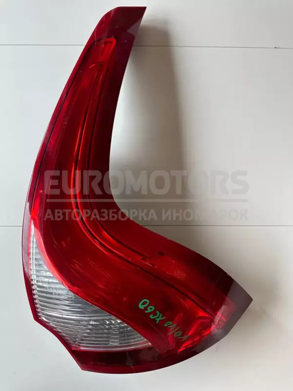 Правый задний фонарь Volvo XC60 2.4tdi (Bi-turbo) 2008 89504241 it-10222 Дизель euromotors.com.ua