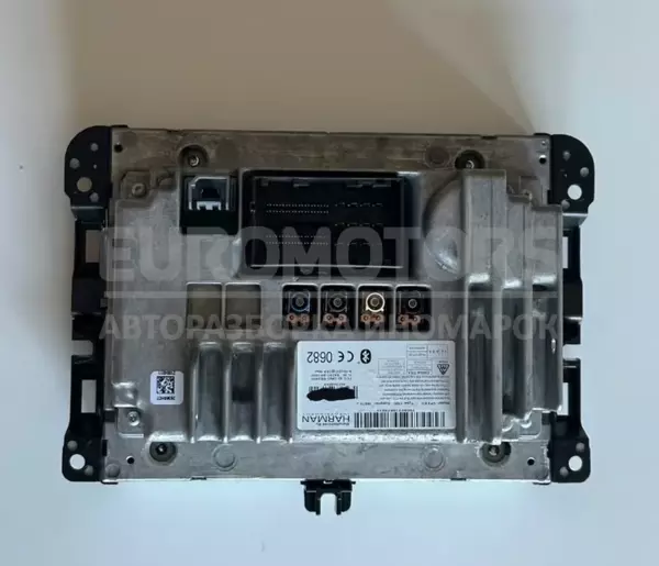 Автомобильный радиоприемник CD/DVD/GPS/дисплей навигации Jeep Grand Cherokee 3.0crd 2010 68270666AD it-10243 Дизель - 2