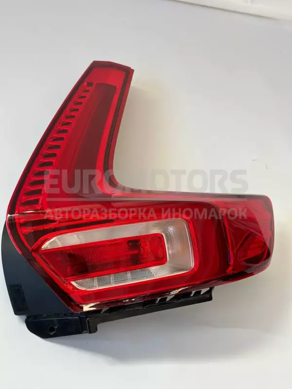 Правый задний фонарь Volvo XC40 1.5 2017 31446791 it-10576 Бензин euromotors.com.ua