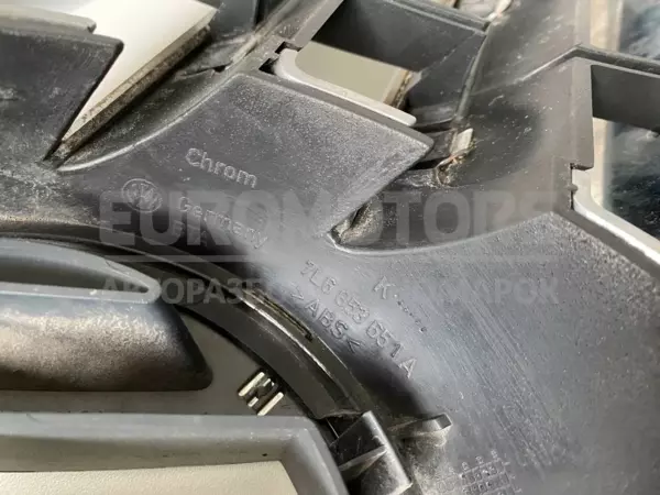 Верхні грати радіатора VW Touareg 3.0tdi 2002-2010 7L6853651A it-10759 Дизель - 3