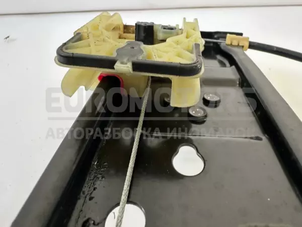 Передний левый электростеклоподъемник Land Rover Evoque 2.0d 2018 K8D2-23201 it-10827 Дизель - 2