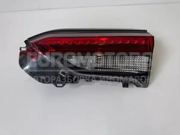 Правый внутренний свет Toyota Rav 4 2.5 2013 81580-42080 it-11160 euromotors.com.ua