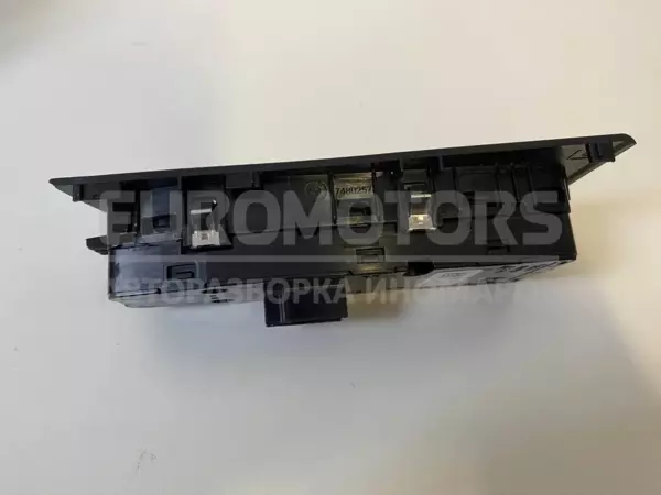 Блок кнопок склопідйомників BMW 1 2.0tdi (F40) 2019-2024 7948784 it-11321 Дизель - 4