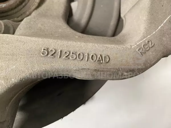 Передняя правая ступица Jeep Cherokee 2.8crd 2007-2012 52125010AD it-11406 Дизель - 4