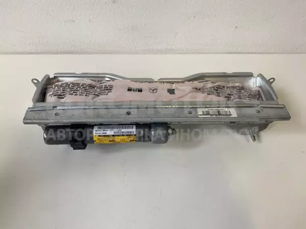 Нижня подушка безпеки (коліно) Mercedes C-class 2.2cdi (W204) 2007-2015 305669599 it-11434 Дизель - 2