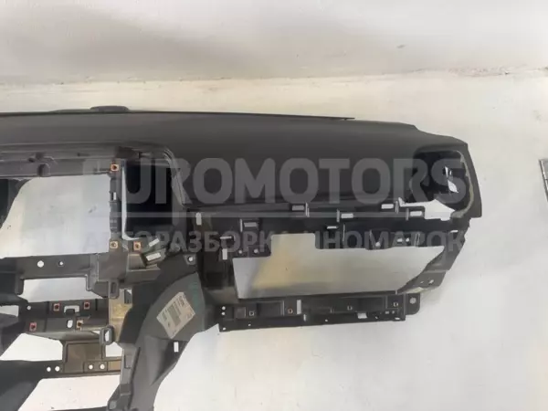 Центральная панель приборов с подушкой безопасности Jeep Grand Cherokee 3.0crd 2010 P01342A23BL it-11445 Дизель - 3