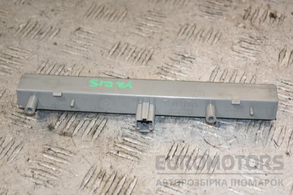 Фонарь сигнала торможения (дополнительный стоп-сигнал) Toyota Yaris 2006-2011 8157005100 383365 - 2