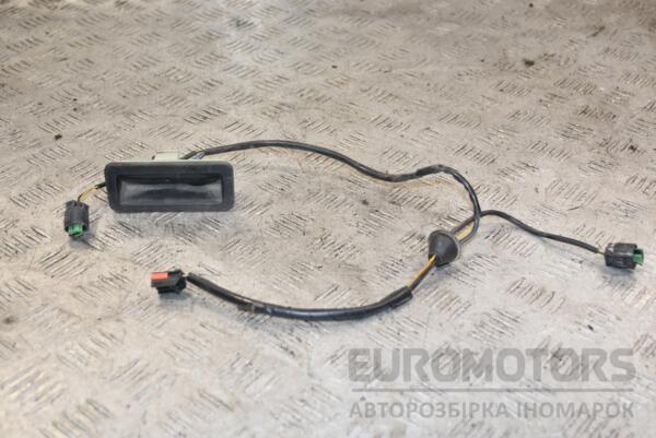 Кнопка открывания крышки багажника наружная электр Land Rover Freelander (II) 2007-2014 YUZ500020 383432 euromotors.com.ua