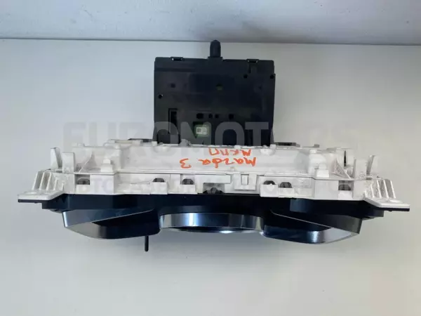 Спідометр на панелі приладів Mazda 3 2.2tdi 2013-2019 BJE155430 it-11775 Дизель - 6