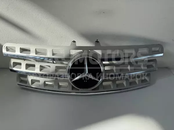 Решітка радіатора Mercedes M-Class 3.0cdi (W164) 2005-2011 A1648802085 it-11818 Дизель euromotors.com.ua
