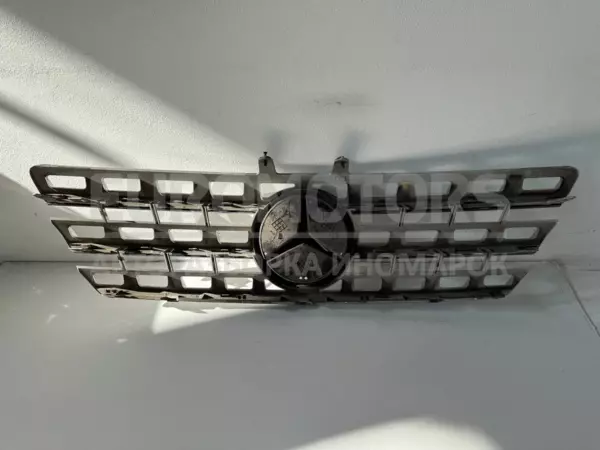 Решітка радіатора Mercedes M-Class 3.0cdi (W164) 2005-2011 A1648802085 it-11818 Дизель - 2