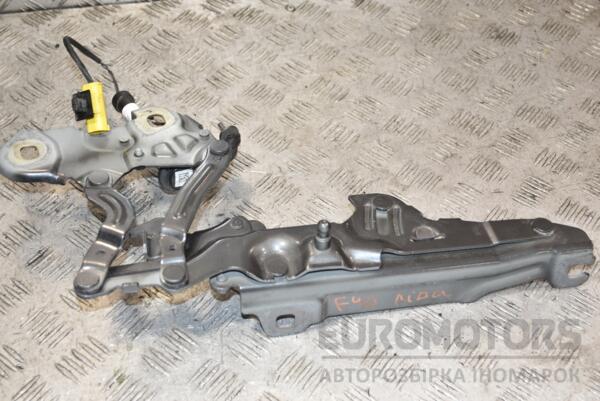 Петля капота ліва з піропатроном BMW 1 (F40) 2019-2024 7450923 384094 - 2