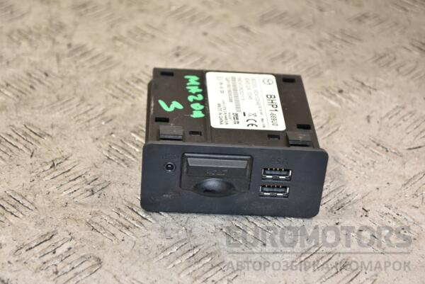 Разьем USB/AUX Mazda 3 2013-2019 BHP1669U0 384628 euromotors.com.ua