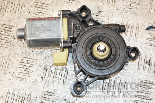 Моторчик склопідіймача передній правий Seat Leon 2013 5Q0959802B 384682 - 2