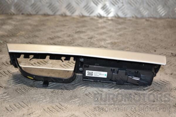 Блок управления стеклоподъемниками передний левый Volvo V50 2004-2012 31264913 384770 - 2