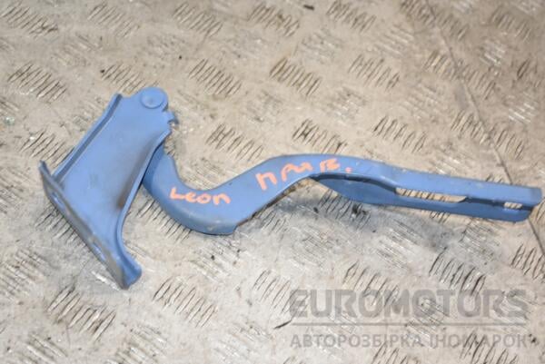 Петля капота ліва Seat Leon 2013 5F0823301B 384829 euromotors.com.ua