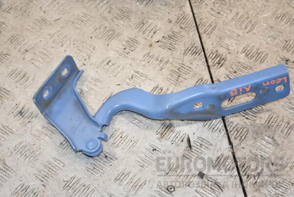 Петля капота права Seat Leon 2013 5F0823302B 384830 euromotors.com.ua