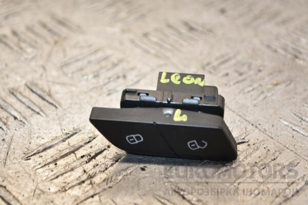 Кнопка центрального замка левая Seat Leon 2013 5F1962125 384889 euromotors.com.ua