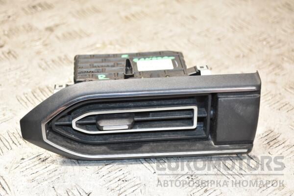 Дефлектор воздушный правый Renault Sandero 2020 687604132R 384923 euromotors.com.ua
