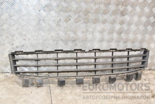 Решетка переднего бампера центральная 06- Renault Megane (II) 2003-2009 8200412379 385092 euromotors.com.ua