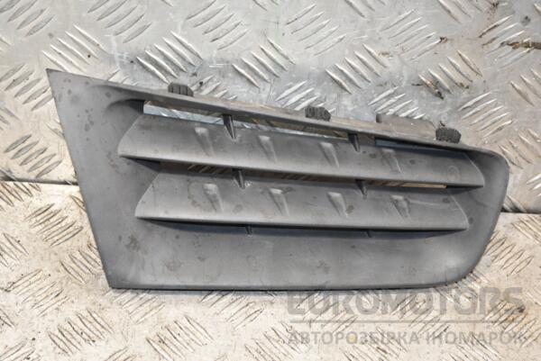 Решітка радіатора права 06- Renault Megane (II) 2003-2009 8200412380 385127 euromotors.com.ua