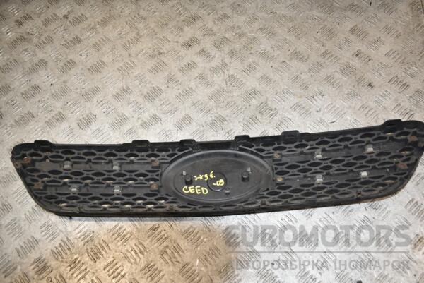 Решетка радиатора -09 (дефект) Kia Ceed 2007-2012 863501H200 385218 - 2