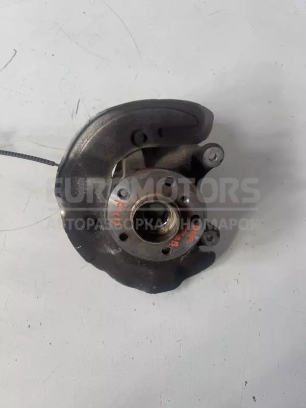 Передняя правая ступица BMW 1 2.0tdi (F40) 2019-2024 6876646-03 it-12139 Дизель euromotors.com.ua