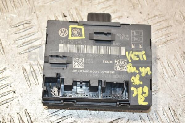 Блок управления двери задней правой Skoda Yeti 2009 7N0959795D 387052