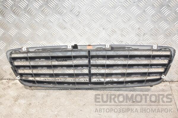Решетка радиатора Mercedes C-class (W203) 2000-2007 A2038800223 387205 - 2