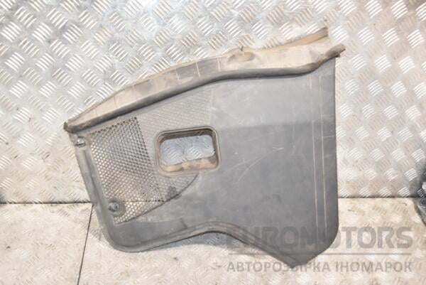 Накладка під лобове скло права (жабо) Mercedes E-class (W213) 2016 A2138300200 387228 euromotors.com.ua