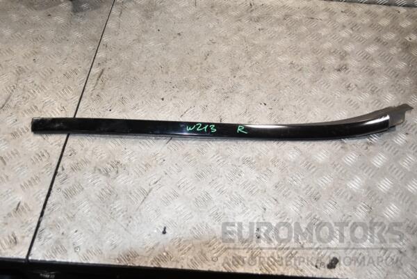 Накладка лобового стекла правая Mercedes E-class (W213) 2016 A2136901282 387258 euromotors.com.ua