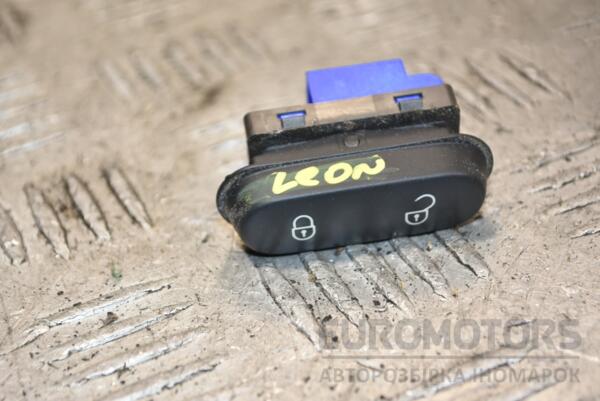 Кнопка центрального замка Seat Leon 2006-2013 5P0962125A 387984 euromotors.com.ua