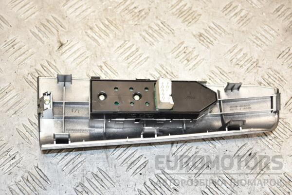 Кнопка склопідйомника передня права (дефект) Kia Sportage 2004-2010 388264 - 2