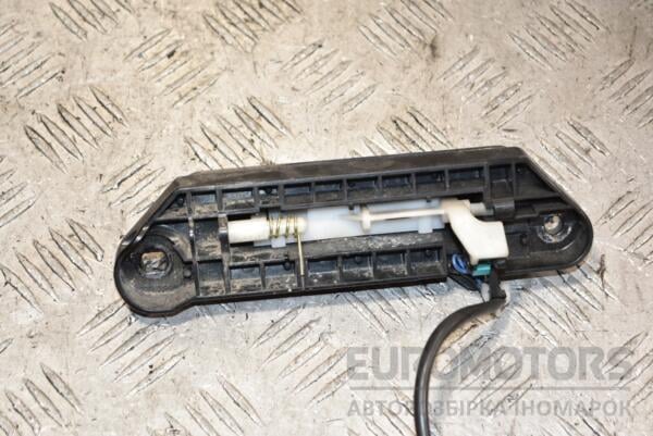 Кнопка відкривання кришки багажника зовнішня електро Toyota Avensis Verso 2001-2009 388298 - 2