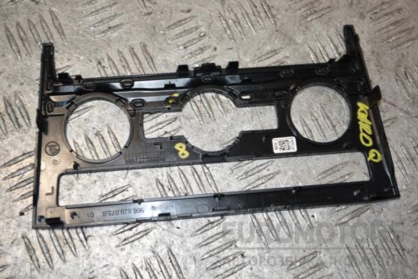 Накладка центральной консоли нижняя Skoda Karoq 2017 566820075B 388375 - 2