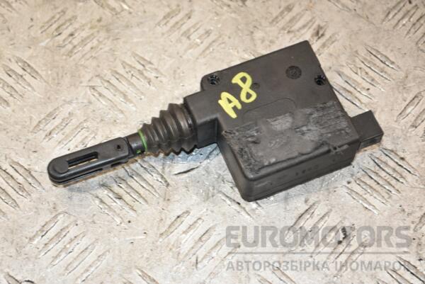 Активатор замка кришки багажника Audi A8 (4D) 1994-2002 388509 euromotors.com.ua