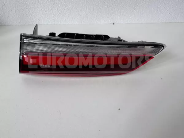 Правый внутренний светодиодный фонарь Skoda Karoq 2.0tdi 2017 57A945308C it-12352 Дизель euromotors.com.ua