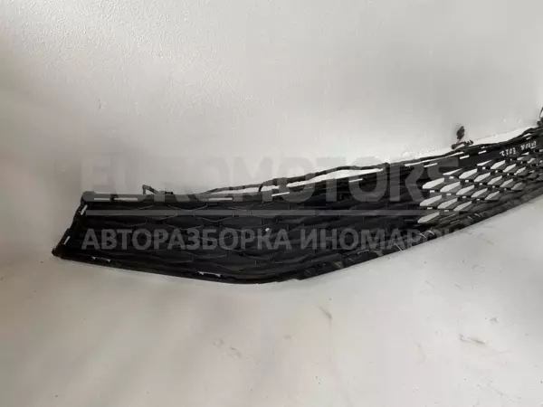 Решетка бампера с датчиками парковки Skoda Karoq 2.0tdi 2017 57A853677C it-12484 Дизель - 6