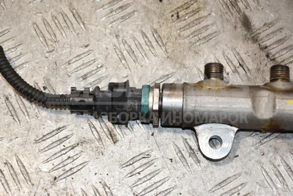 Датчик тиску палива в рейці Opel Vivaro 2.0dCi 2001-2014 0281002916 388907 euromotors.com.ua