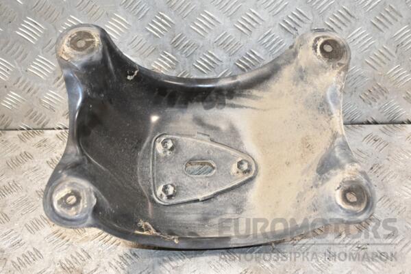 Кронштейн запасного колеса Toyota Rav 4 2000-2005 389268 - 2