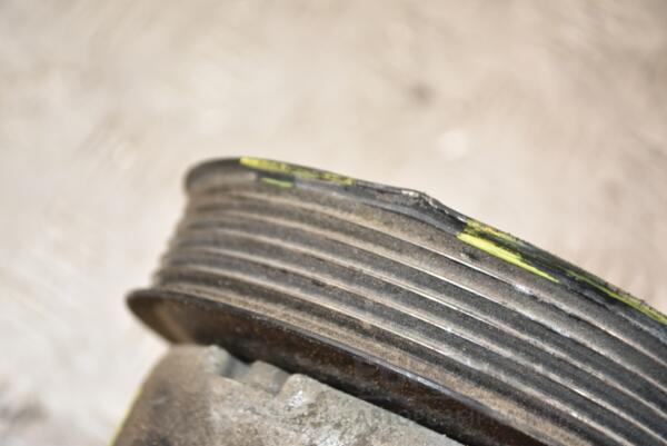 Компрессор кондиционера (дефект) Toyota Yaris 1999-2005 4472208992 389302 - 4