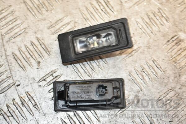 Плафон подсветки номера Skoda Karoq 2017 5NA943021 390791 euromotors.com.ua