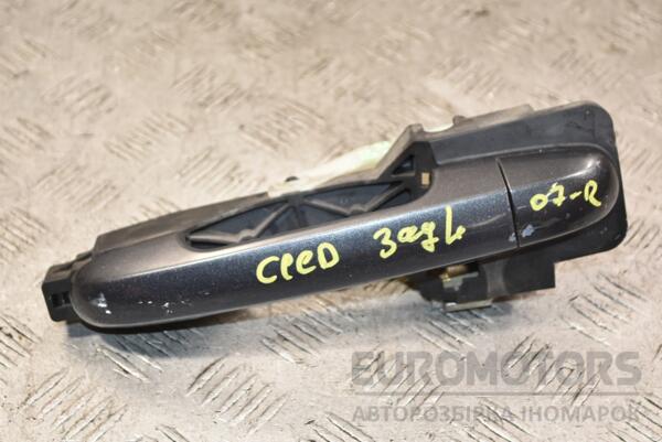Ручка двери наружная задняя левая Kia Ceed 2007-2012 391928 euromotors.com.ua